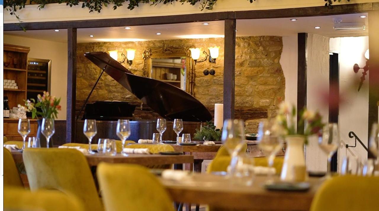The Old Crown Coaching Inn Swindon Luaran gambar