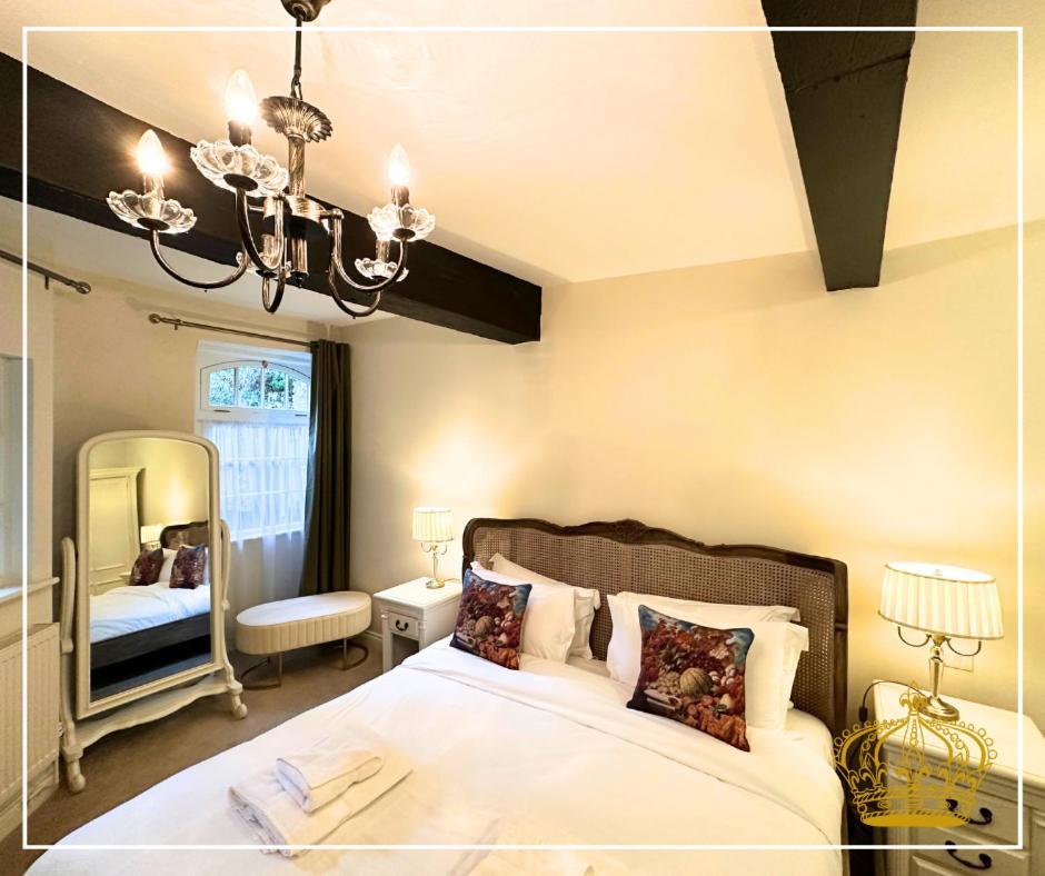 The Old Crown Coaching Inn Swindon Luaran gambar