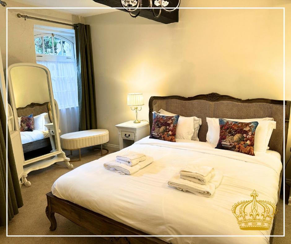 The Old Crown Coaching Inn Swindon Luaran gambar