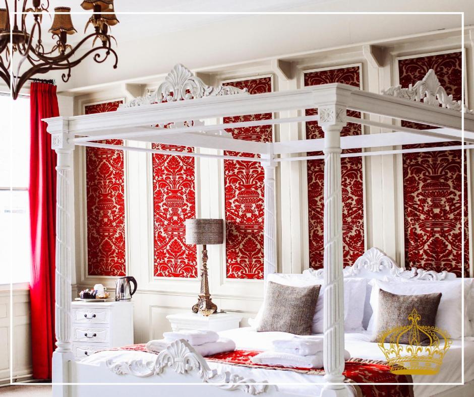 The Old Crown Coaching Inn Swindon Luaran gambar