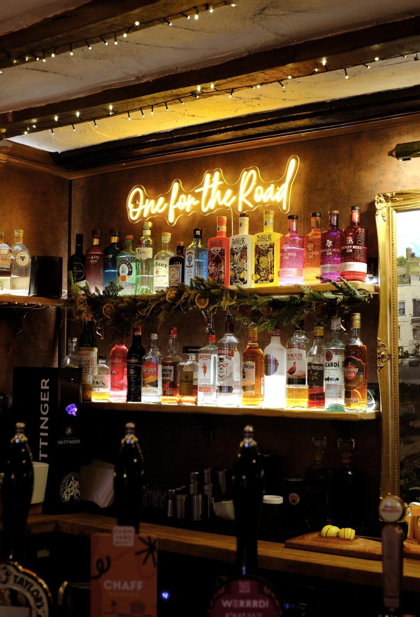 The Old Crown Coaching Inn Swindon Luaran gambar